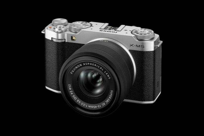 FUJIFILM X-M5